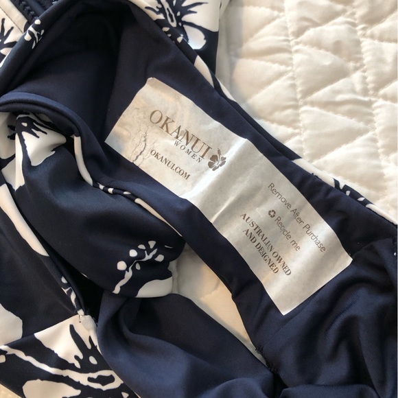 Okanui one piece long sleeve swimsuit surf paddle suit Large rash guard - Picture 12 of 12